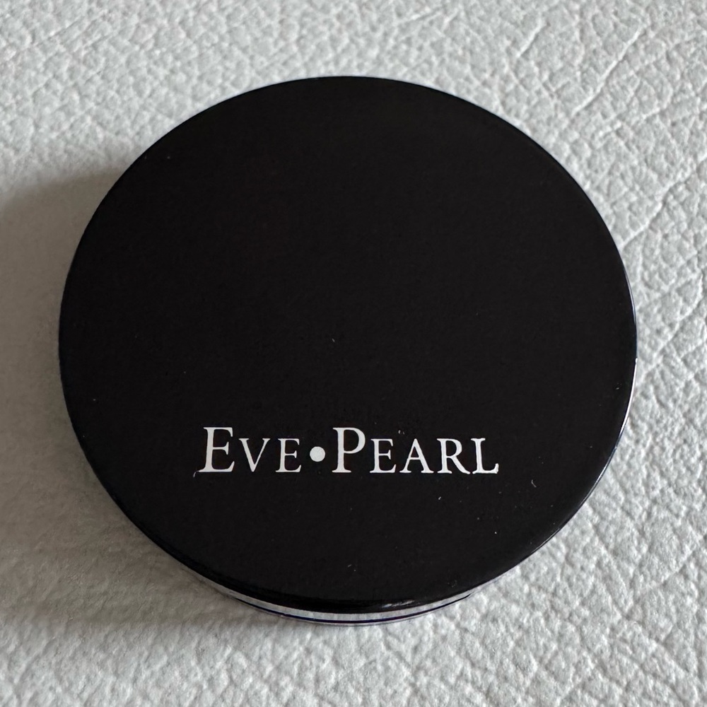 EVE PEARL Dual Salmon Concealer | Shade: Light Clair
